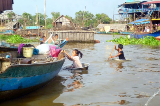 Experience the culture & daily life of the local community of Kampung Phluk