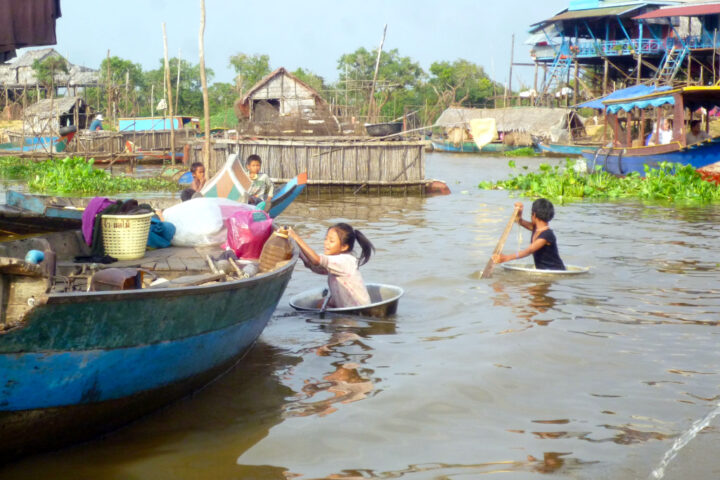 Experience the culture & daily life of the local community of Kampung Phluk
