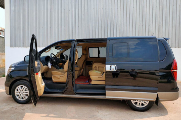 Hyundai Starex Van